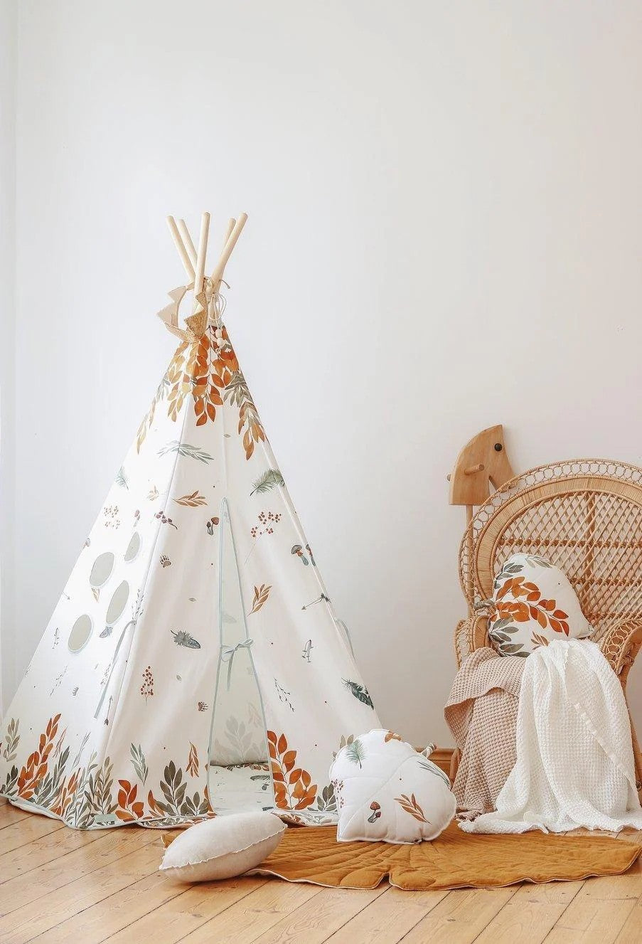 Teepee tent - Forest friends